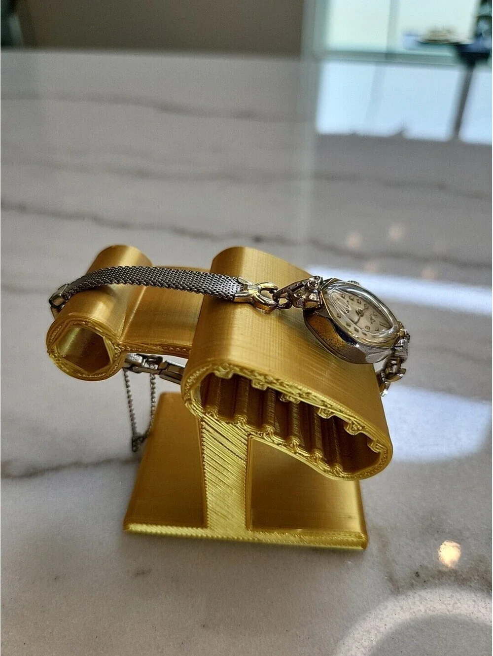 Vtg Waltham Ladies 17Jewels Incabloc Windup Watch 6.75